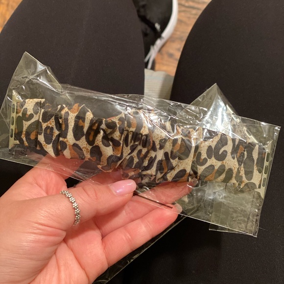 Apple Watch 42mm band - Picture 1 of 2